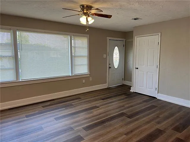 600 Kinler St — Photo 5