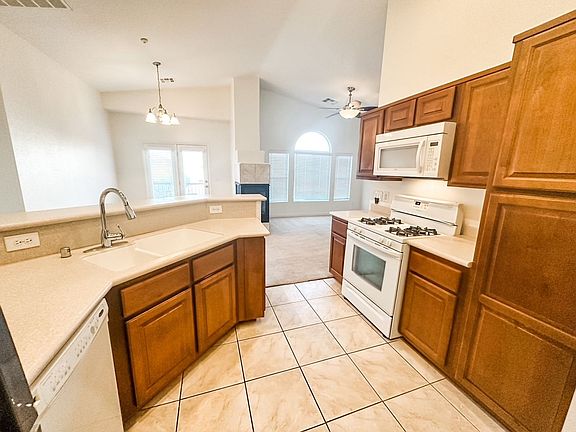 5th image of 7025 Knob Creek St Unit 101