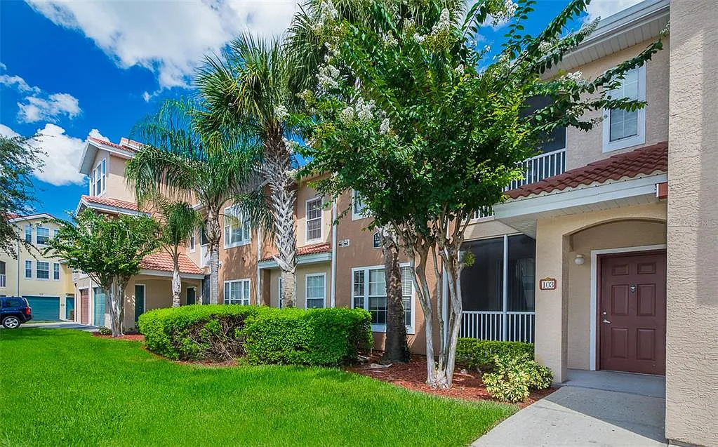 1 bed, 1.0 bath, 790 sqft, $1,400 — Photo 1