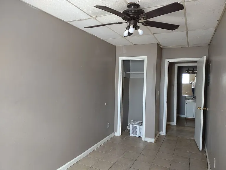 505 Oak St — Photo 16