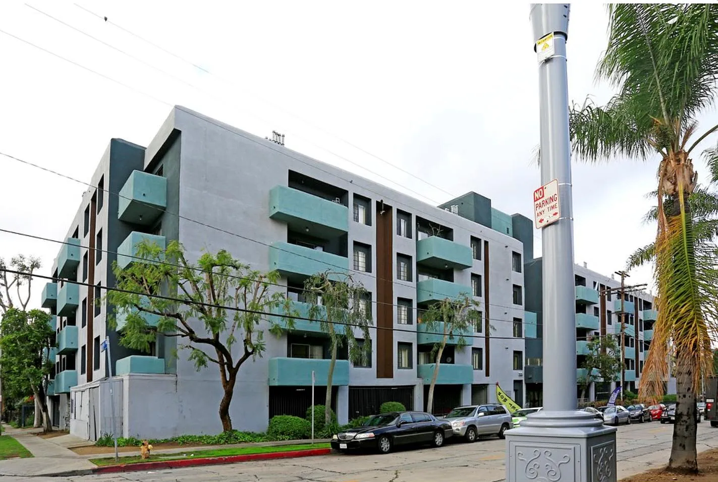 Hollywood Terrace — Photo 1