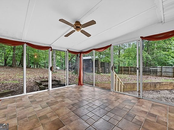 4th image of 1076 Riverview Dr #5654