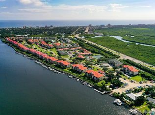 424 Bouchelle Dr APT 203, New Smyrna Beach, FL 32169
