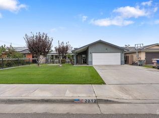 2012 Butterfield Ave, Bakersfield, CA 93304