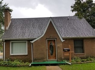 2001 Waverly Pl, Waukegan, IL 60085