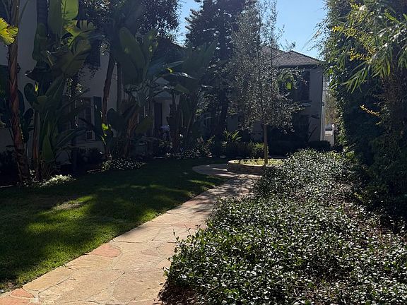 3rd image of 3200 Rowena Ave #32061