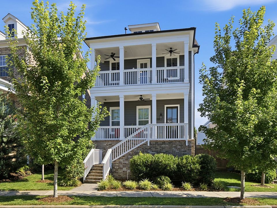 1st image of 415 Dewar Dr