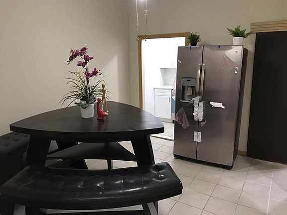 3rd image of 3009 23rd St #2F