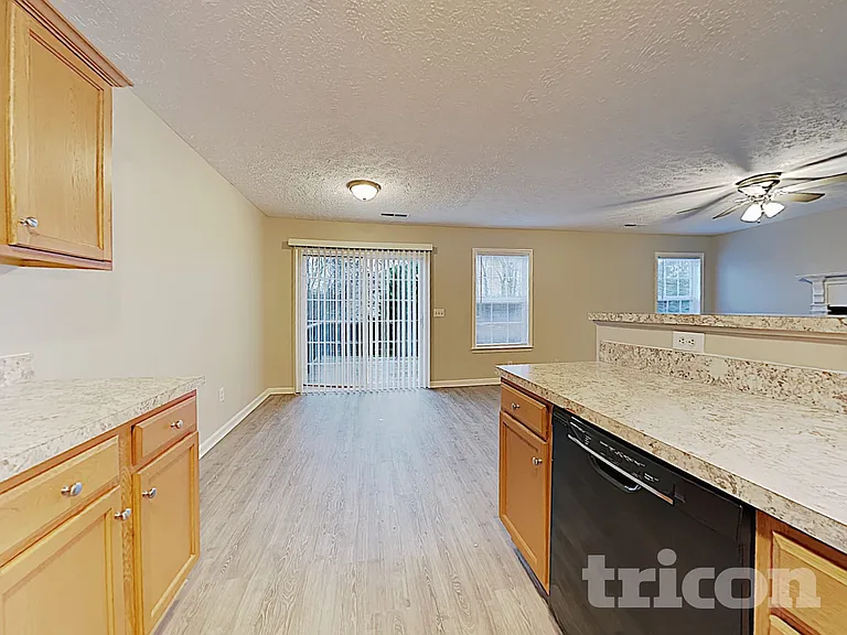 1256 Lasalle Dr — Photo 6