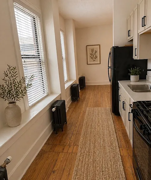 20 E Lawrence St #2C — Photo 1