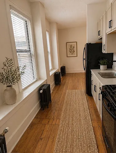 20 E Lawrence St #2C Photo 1