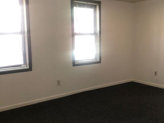 4th image of 1134 Rodman St Unit 6