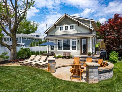 11693 Kenton Dr, Whitmore Lake, MI, 48189