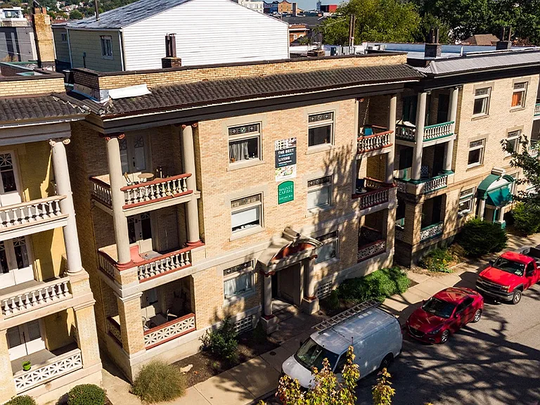 Holden Street Apartments — Photo 2