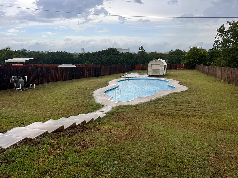 3505 Lakecrest Dr — Photo 4