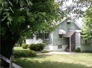3131 Oregon Dr, Lower Burrell, PA 15068