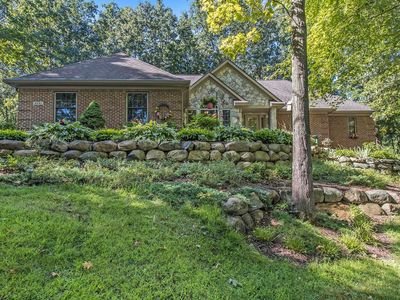 2241 Moorlands Vw, Howell, MI, 48855