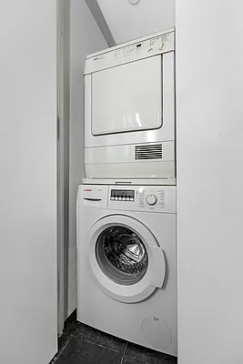 Sold by Compass | media 21