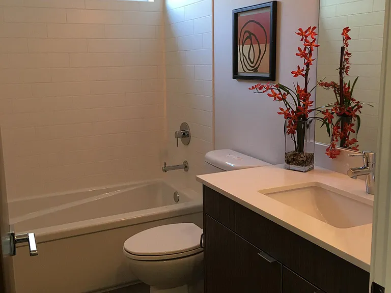 4513 Linden Ave N — Photo 10