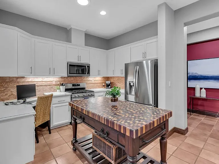 4820 Monte Mar Dr — Photo 4