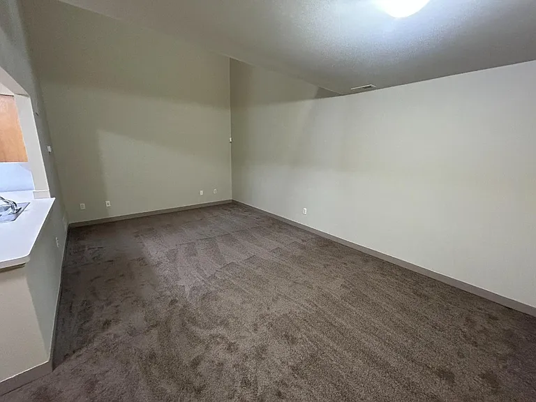 Unit Photo