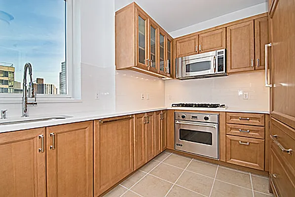 Sold by Trump International Realty | media 10