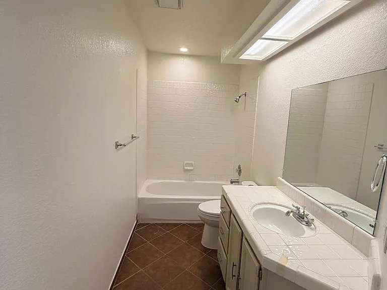 937 Neal St — Photo 31