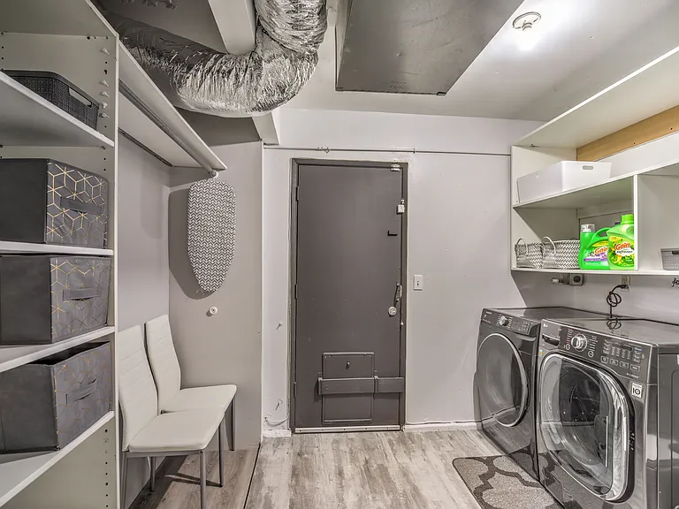 6581 Shelter Ln — Photo 32