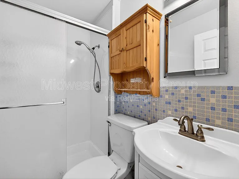 2765 Chelsea Dr — Photo 16