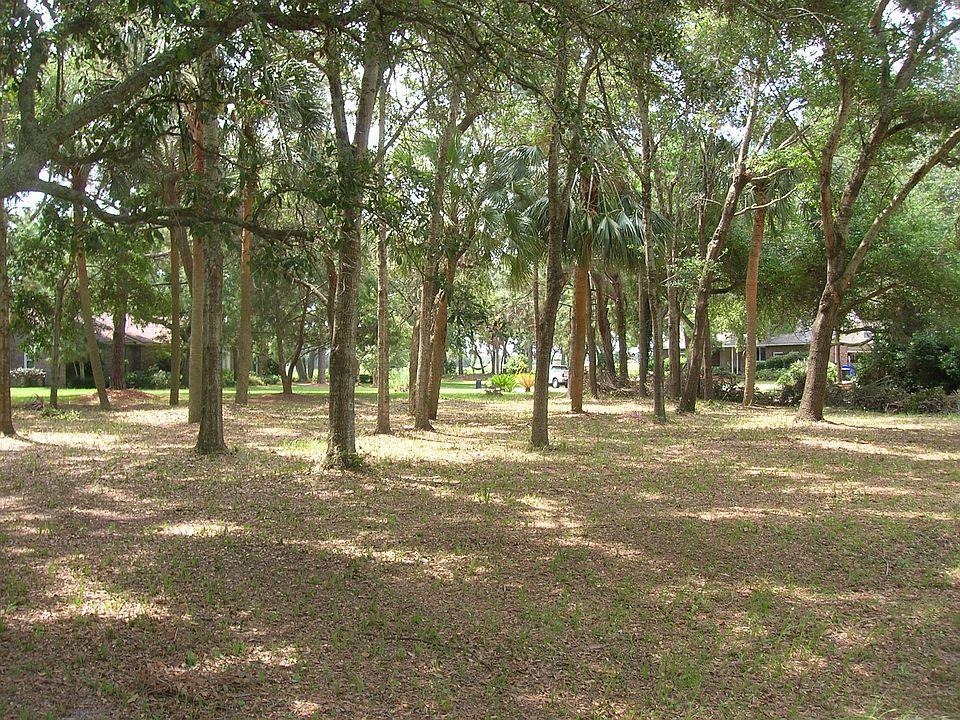 1st image of Oak Island Dr