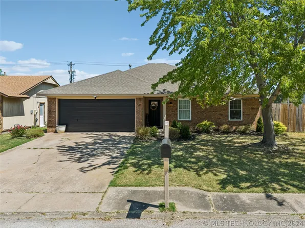 485 E 141st Pl, Glenpool, OK 74033
