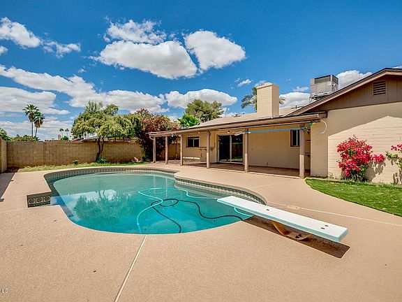 2nd image of 2349 E Bishop Dr