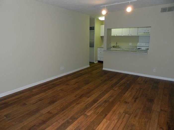 1st image of 206 Club Pkwy