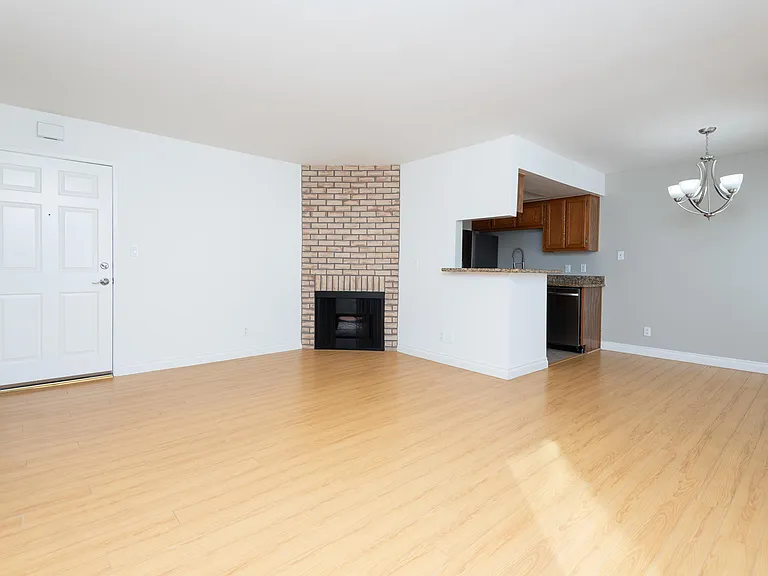 12611 Pacific Ave #1033 — Photo 2