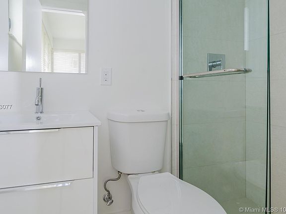 4th image of 1795 Normandy Dr APT 4