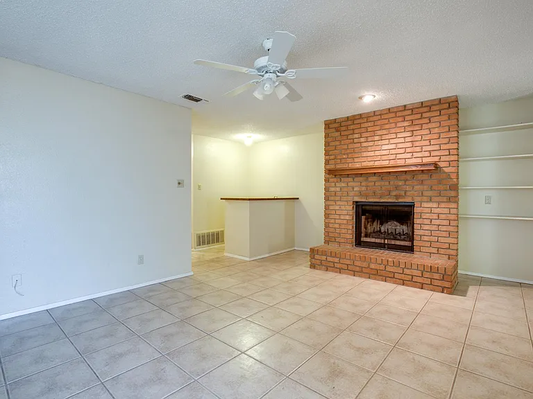 4817 Fletcher Ave — Photo 9