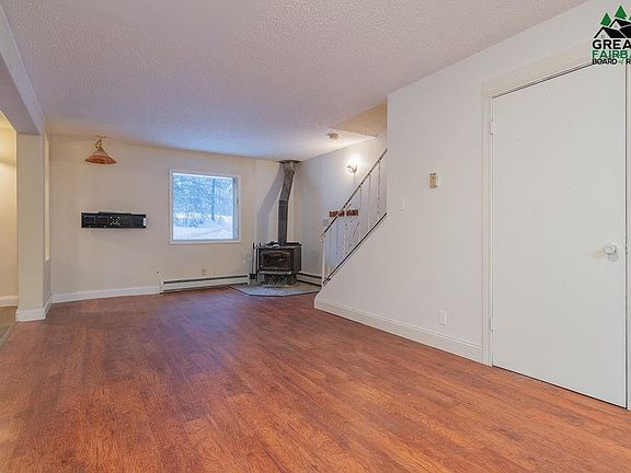 3rd image of 195 Sunny Hills Dr