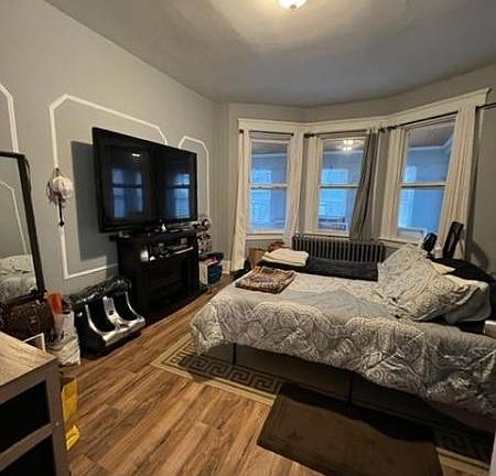 3rd image of 299 Fulton Ave Floor 2