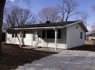 8 Drexel Dr, Cahokia, IL 62206