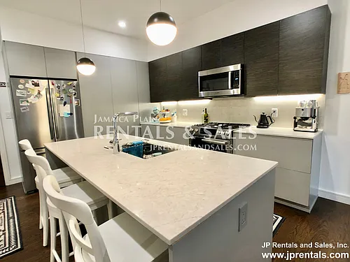 45 Burnett St Photo 1