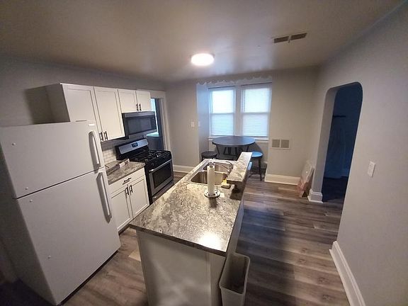 Kitchen from entry way.