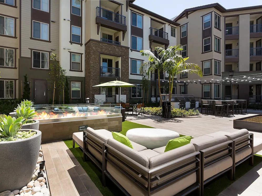 Avalon Glendora — Photo 4