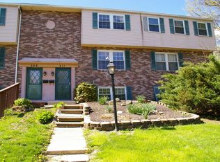 211 Hunting Creek Rd, Canonsburg, PA 15317