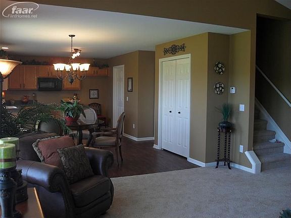 5th image of 5044 Meadow Crest Cir
