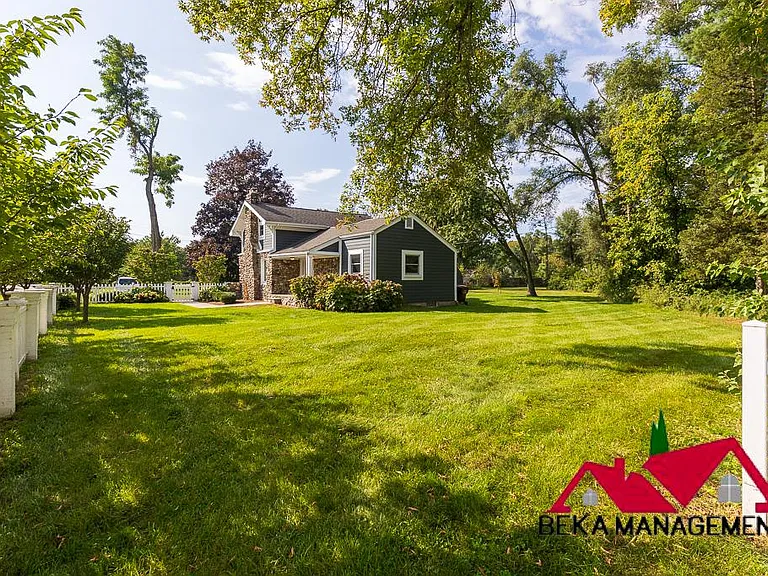 3167 Benstein Rd — Photo 3