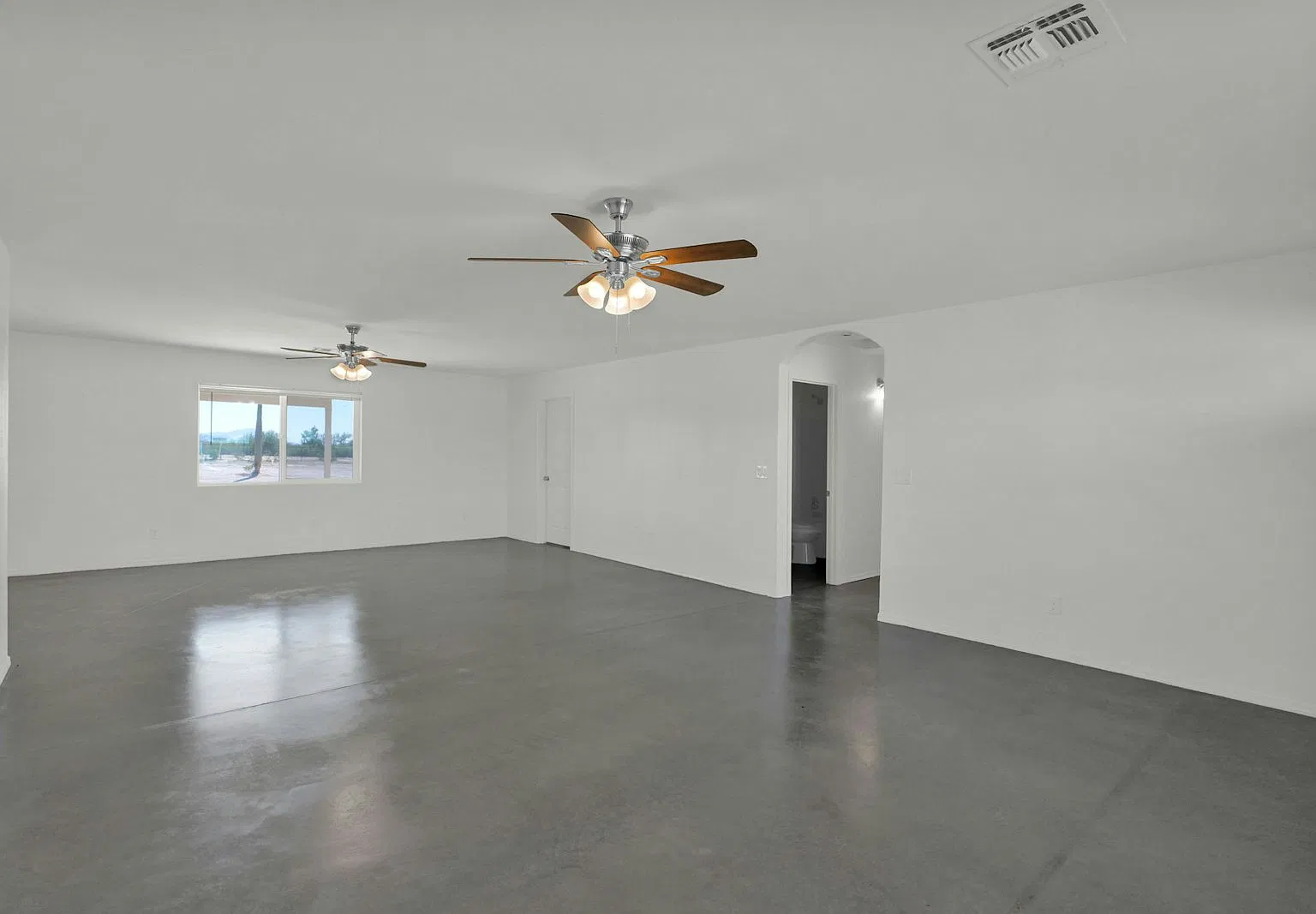 20593 E Leavitt Lane — Photo 4