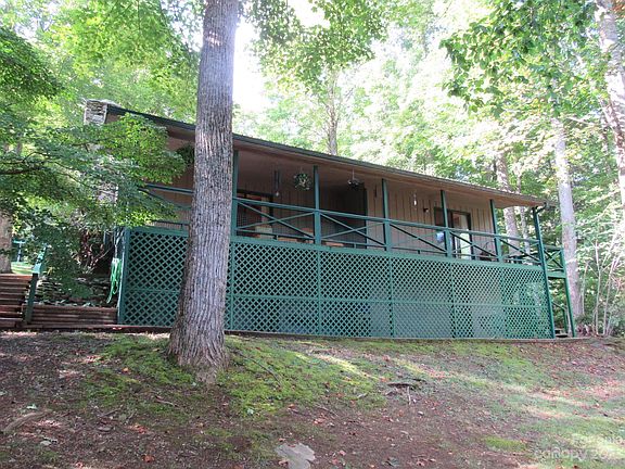 2nd image of 484 Summit Dr