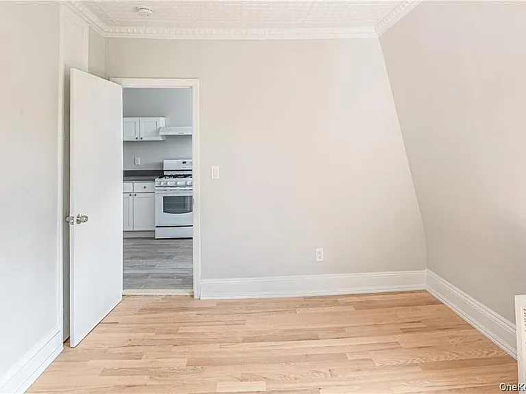 174 Parkview Ave #3 — Photo 11