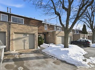 680 Regency Ct #112, Burlington, ON L7N 3L9