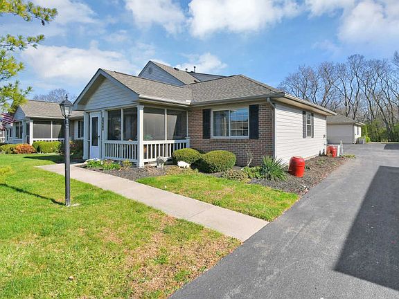 2nd image of 3994 Wiston Dr